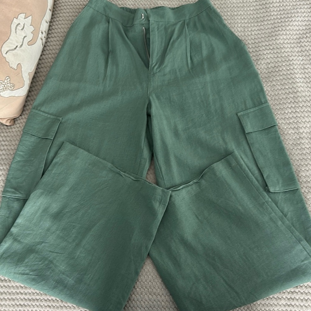 Like new Seven for all Mankind linen blend pants